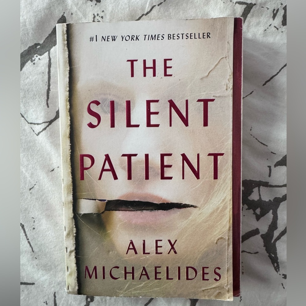 Silent patient book - great condition